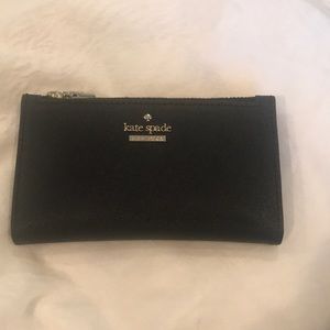 Brand New kate Spade Mikey Crosshatch wallet Blk